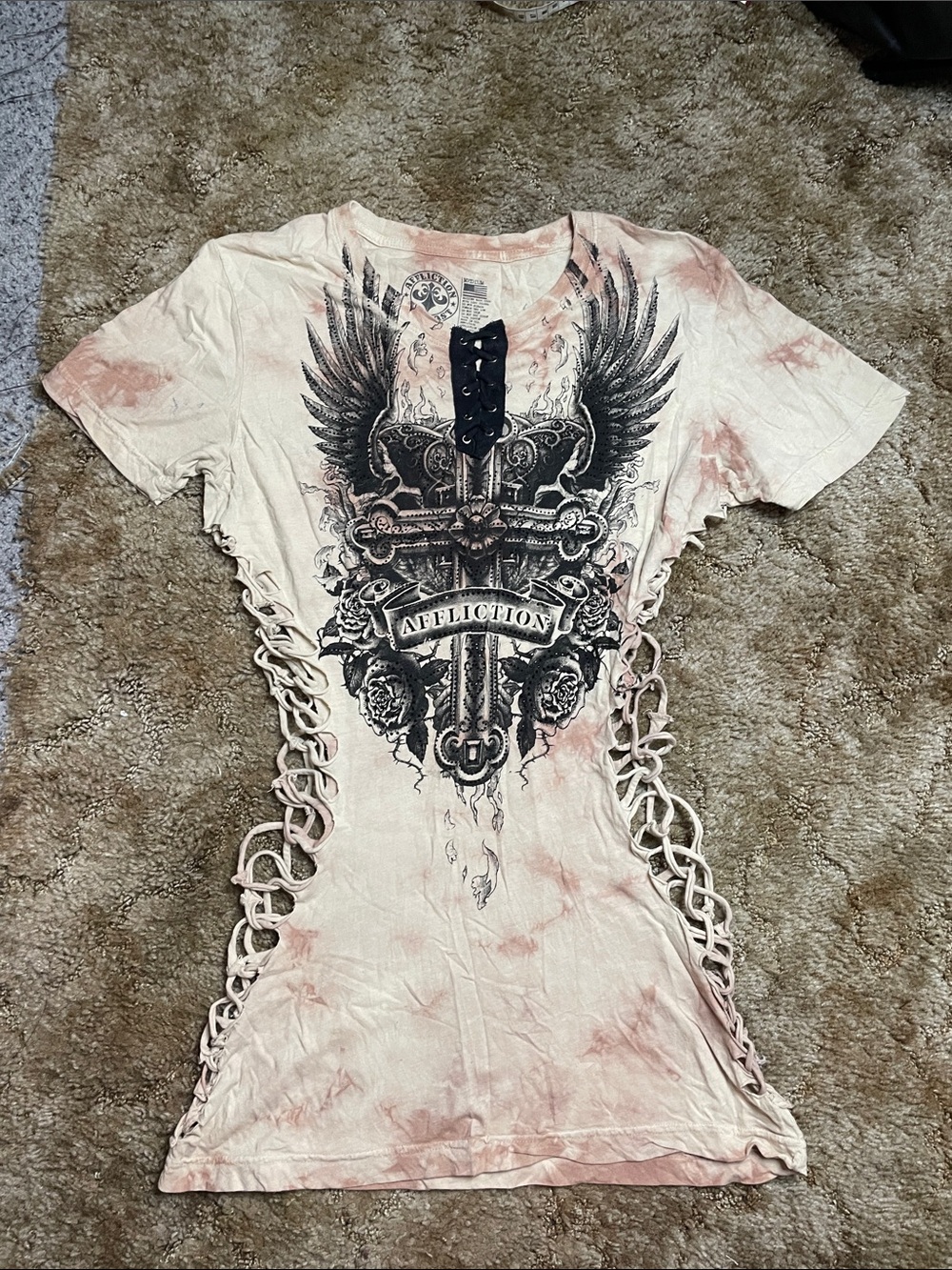 Affliction Moonlit Cross Lace Up Side Cutout Woman’s Shirt Size Medium‎